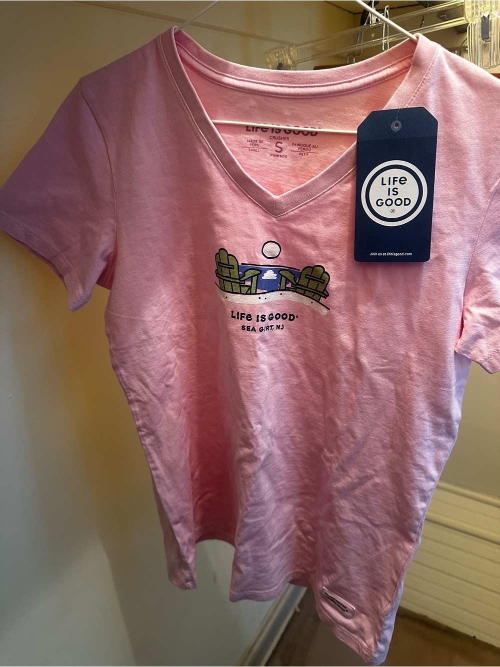 Life Is Good Pink V-Neck Tee with Beach Chairs Graphic Sea Girt NJ